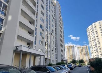 Продается 2-комнатная квартира, 60.7 м2, Екатеринбург, улица Циолковского, 34, улица Циолковского