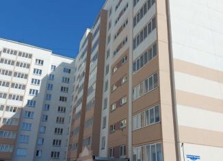 Продам 1-ком. квартиру, 42 м2, Омск, улица Леонида Маслова, 1, ЖК Регата