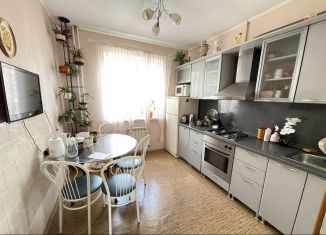 Четырехкомнатная квартира на продажу, 80.5 м2, Свердловская область, Садовая улица, 97