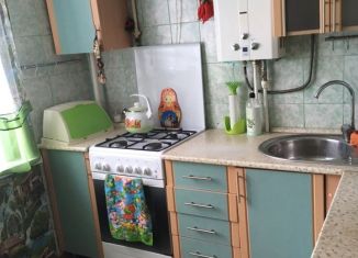 Продам 2-комнатную квартиру, 51.7 м2, поселок городского типа Каменка, улица Гагарина, 38