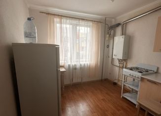 Сдам 1-ком. квартиру, 33 м2, Калуга, улица Георгия Амелина, 32