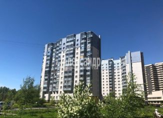 Продается трехкомнатная квартира, 76 м2, Санкт-Петербург, Шуваловский проспект, 84к1, метро Комендантский проспект
