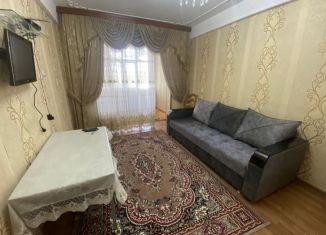 Сдам в аренду однокомнатную квартиру, 42 м2, Дагестан, улица Хаджи Булача, 3А