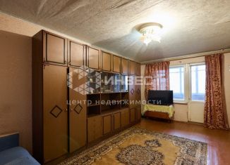 Продается 2-комнатная квартира, 45 м2, Мурманск, улица Бочкова, 8