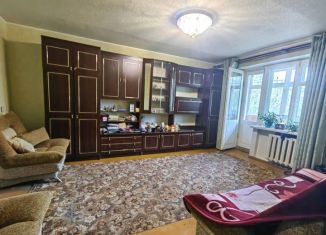Продается 3-комнатная квартира, 72 м2, Смоленск, улица Строгань, 6