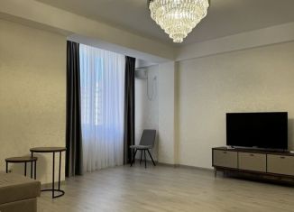 Сдается трехкомнатная квартира, 110 м2, Каспийск, Кавказская улица, 4