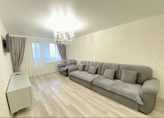 Продается 3-комнатная квартира, 60 м2, Владикавказ, улица Курсантов-Кировцев, 25, 9-й микрорайон