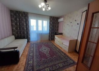 Продается 1-ком. квартира, 43 м2, Челябинск, улица Салавата Юлаева, 6