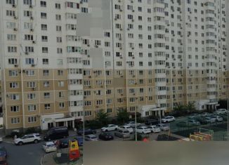 Сдам 2-ком. квартиру, 65 м2, Краснодарский край, улица Бориса Пупко, 8