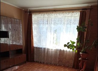 Сдаю в аренду 4-комнатную квартиру, 75 м2, Курск, улица Чехова, 2