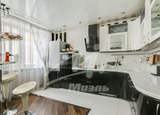 Продажа трехкомнатной квартиры, 105 м2, Москва, СВАО, Челюскинская улица, 11