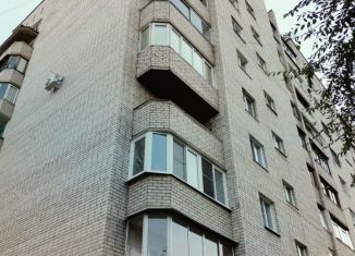 Продажа 2-ком. квартиры, 55.2 м2, Чита, улица Бабушкина, 32Б