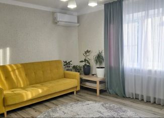 Продам 3-ком. квартиру, 63 м2, станица Полтавская, Коммунистическая улица, 171