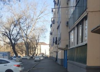 Трехкомнатная квартира в аренду, 65 м2, Грозный, улица Дьякова, 27, 4-й микрорайон