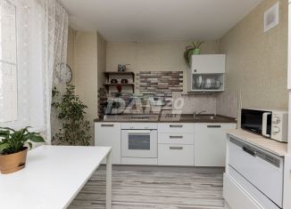 Продается 2-ком. квартира, 55.8 м2, Челябинск, улица Сергея Герасимова, 25