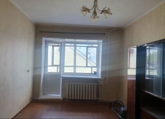 Продается трехкомнатная квартира, 50 м2, Удмуртия, улица Циолковского, 13