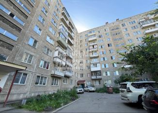 Продается четырехкомнатная квартира, 93 м2, Барнаул, улица Монтажников, 5, Ленинский район