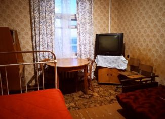 Аренда трехкомнатной квартиры, 67 м2, Каменск-Шахтинский, улица Ворошилова, 1