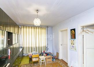 Продаю 4-ком. квартиру, 61 м2, Тюмень, проезд Геологоразведчиков, 16