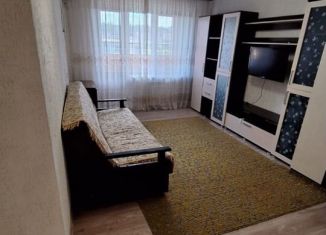 Сдаю в аренду 2-ком. квартиру, 45 м2, Астрахань, Курская улица, 53, Кировский район