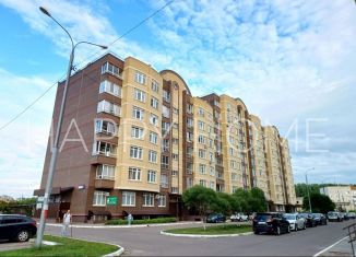 Продам 2-комнатную квартиру, 63.2 м2, Балабаново, Южная улица, 2Б