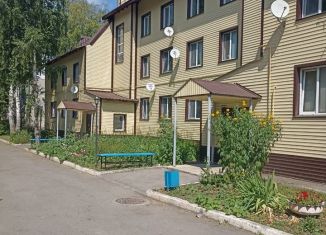 Продаю трехкомнатную квартиру, 61 м2, рабочий посёлок Новая Майна, улица Микрорайон, 3Б