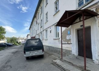 Продается 2-ком. квартира, 62 м2, Юрга, улица Павлова, 6