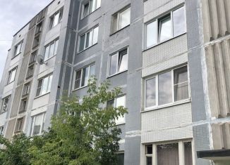 Продаю 1-комнатную квартиру, 35.8 м2, Луга, проспект Володарского, 48