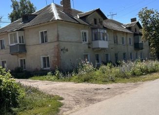 Продажа 2-комнатной квартиры, 51 м2, сельский посёлок Каменецкий, Центральная улица, 19