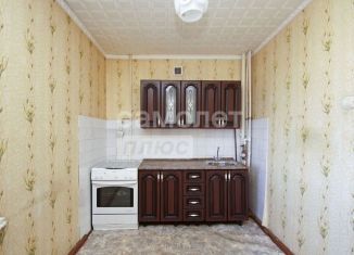 Продается 2-комнатная квартира, 48 м2, Омск, Алтайская улица, 46