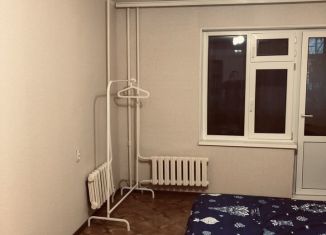 Сдам в аренду 1-ком. квартиру, 35 м2, Казань, улица Маршала Чуйкова, 35А, Ново-Савиновский район