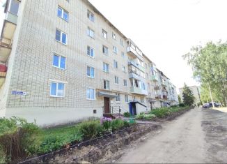 Продается 2-ком. квартира, 48 м2, Кольчугино, улица Дружбы, 18А