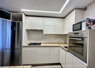 Продам трехкомнатную квартиру, 69.5 м2, Йошкар-Ола, улица Петрова, 18