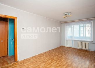 Продается трехкомнатная квартира, 47.6 м2, Кемерово, Московский проспект, 15А