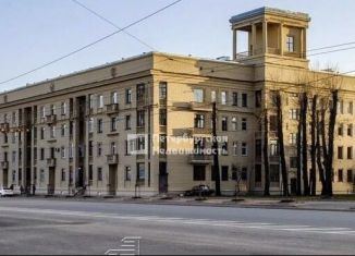 Продается трехкомнатная квартира, 76 м2, Санкт-Петербург, проспект Стачек, 9, метро Нарвская