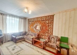 Продам 3-ком. квартиру, 52 м2, Ейск, улица Розы Люксембург, 181/1