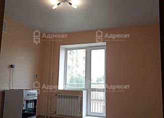 Продается трехкомнатная квартира, 87.5 м2, Волгоград, улица Бахтурова, 7