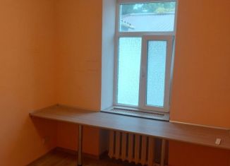 Продаю 2-ком. квартиру, 41 м2, Евпатория, улица Гагарина, 13