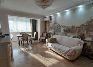 Сдается двухкомнатная квартира, 70 м2, Железноводск, улица Ленина, 102