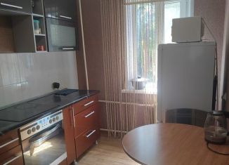 Сдаю в аренду комнату, 45 м2, Курчатов, Ленинградская улица, 7