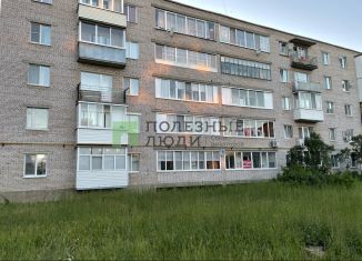 Продажа 2-комнатной квартиры, 48 м2, посёлок Игра, микрорайон Нефтяников, 21