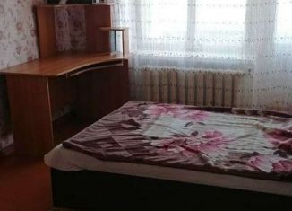 Сдаю 2-ком. квартиру, 43 м2, Новоалтайск, улица Космонавтов, 12