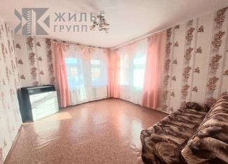 Продажа 2-комнатной квартиры, 54.9 м2, Арск, улица Зайнуллина, 12Б