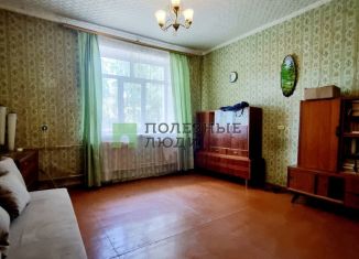 Продается трехкомнатная квартира, 70.4 м2, Соликамск, улица Володарского, 17