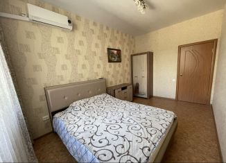 Аренда 2-комнатной квартиры, 65 м2, село Кабардинка, улица Мира, 15Б