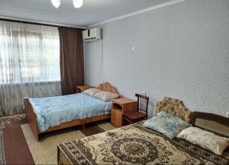Однокомнатная квартира в аренду, 39.5 м2, Крымск, улица Белинского, 37М