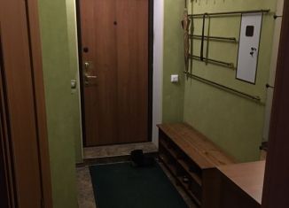 Сдаю в аренду трехкомнатную квартиру, 56 м2, Калуга, улица Суворова