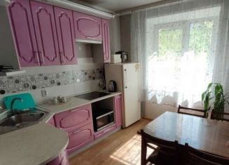 Сдается двухкомнатная квартира, 52 м2, Минусинск, улица Кретова, 8