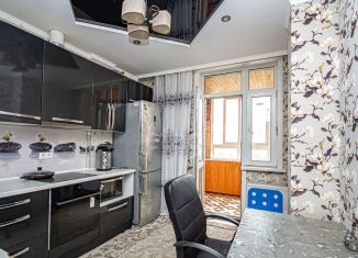 Продам двухкомнатную квартиру, 61.2 м2, Новосибирск, улица В. Высоцкого, 51, ЖК Лазурный