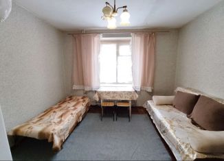 Сдаю комнату, 12.5 м2, Казань, улица Гарифьянова, 10